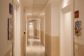 Floris Hotel