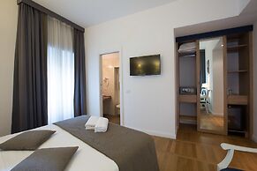 Floris Hotel