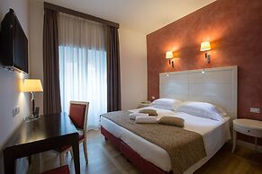 Floris Hotel