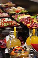 Floris Hotel