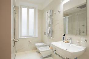 Floris Hotel