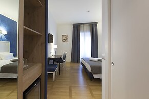 Floris Hotel