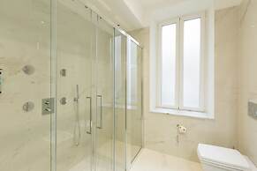 Floris Hotel