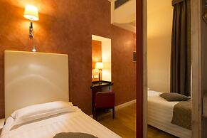 Floris Hotel
