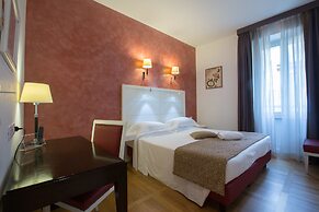 Floris Hotel