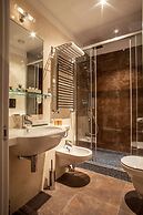 Floris Hotel