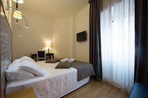 Floris Hotel