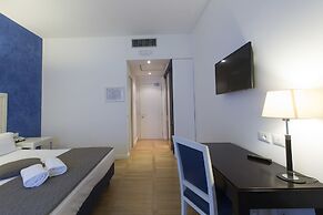 Floris Hotel