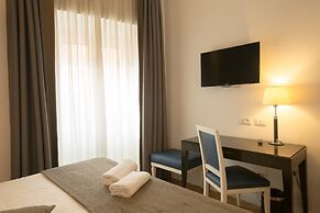 Floris Hotel