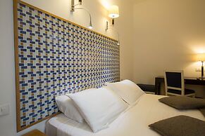 Floris Hotel
