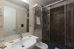 Floris Hotel