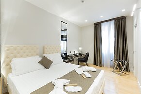 Floris Hotel