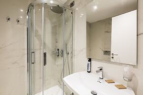 Floris Hotel
