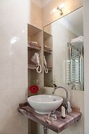 Floris Hotel