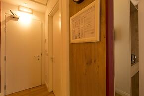 Floris Hotel