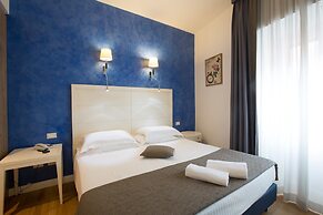 Floris Hotel