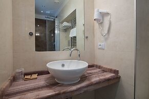 Floris Hotel