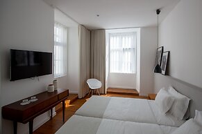 The 8 Downtown Suites