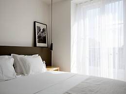 The 8 Downtown Suites