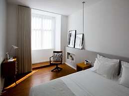The 8 Downtown Suites