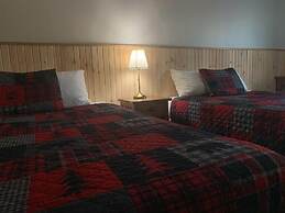 Pickle Lake Hotel