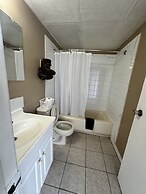Voyageur Motel