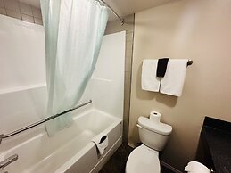 Voyageur Motel