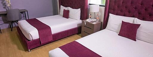 HOTEL LUNADA