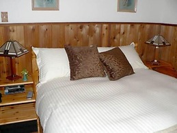 Cedar Song B & B and Cottage