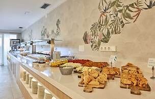 Universal Aparthotel Don Camilo