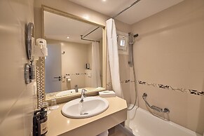 Universal Aparthotel Don Camilo