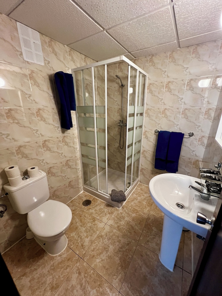 Hostal Residencia Cardona