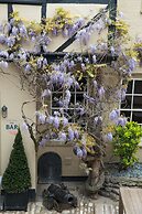 The Crown & Thistle