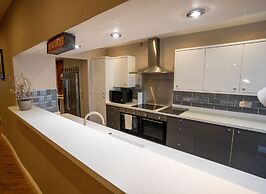 Amadeus Apartments
