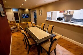 Amadeus Apartments