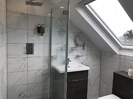 Farnley Tower Guesthouse