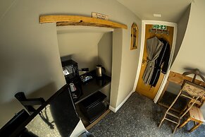 Farnley Tower Guesthouse