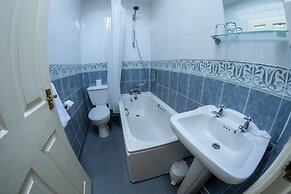 Farnley Tower Guesthouse