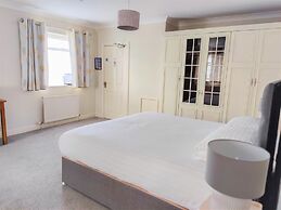 Woodcote Hotel