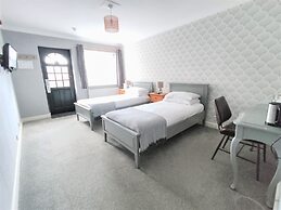 Woodcote Hotel