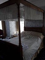 Royal Hotel