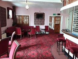 Royal Hotel