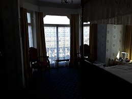 Royal Hotel