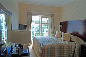 Phyllis Court Members Club