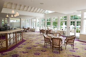 Phyllis Court Members Club