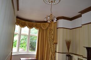 Croft Hotel