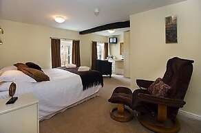The Black Swan Inn