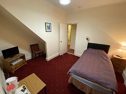 Arman Lodge House