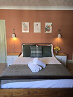 Eyre Court Hotel