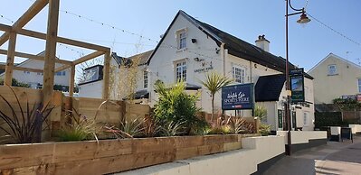 Eyre Court Hotel